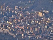 68 Dalla Madonnina del Costone maxi zoom sul centro di Zogno con la mia casa